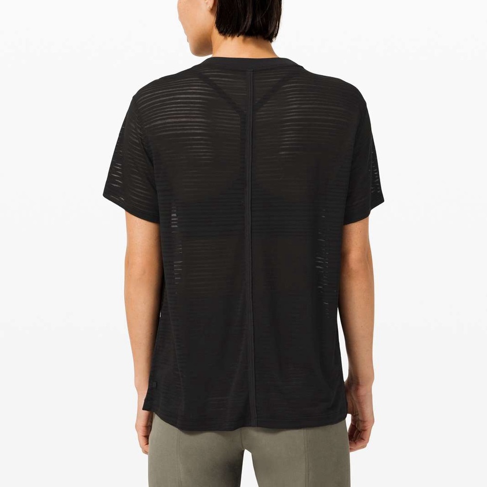 LULULEMON all yours boyfriend tee stripe black size 2/4 - Picture 2 of 8